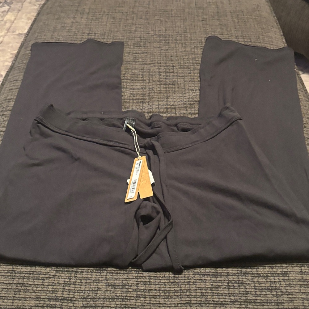 SKIMS cotton jersey low rise slim crop pant - Picture 2 of 3